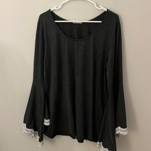 Gray Altar’d State top with detailed sleeves